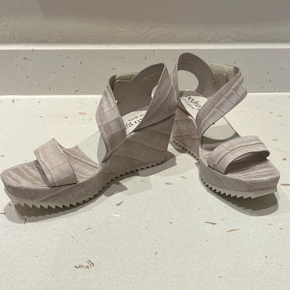 PEDRO GARCÍA Off White Crocodile Platform Wedges BRAND NEW